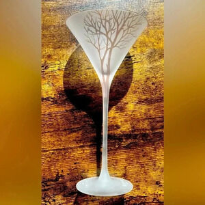 Belvedere | Spectre 007 long stemmed frosted martini glass.